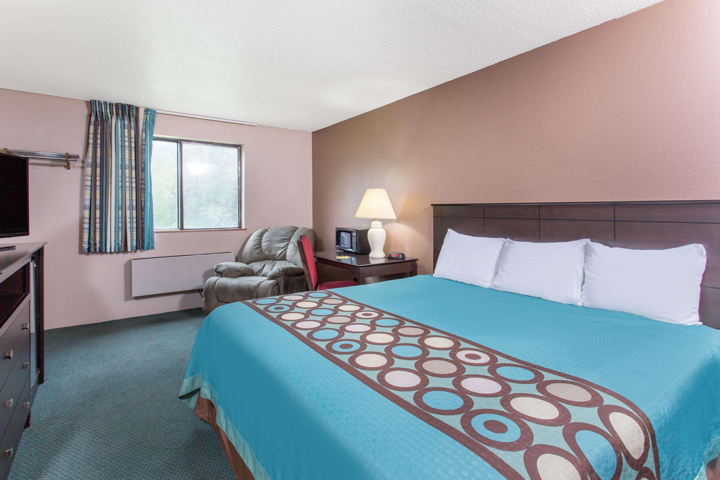 Hotel Super 8 By Wyndham Austin Mn Exterior foto