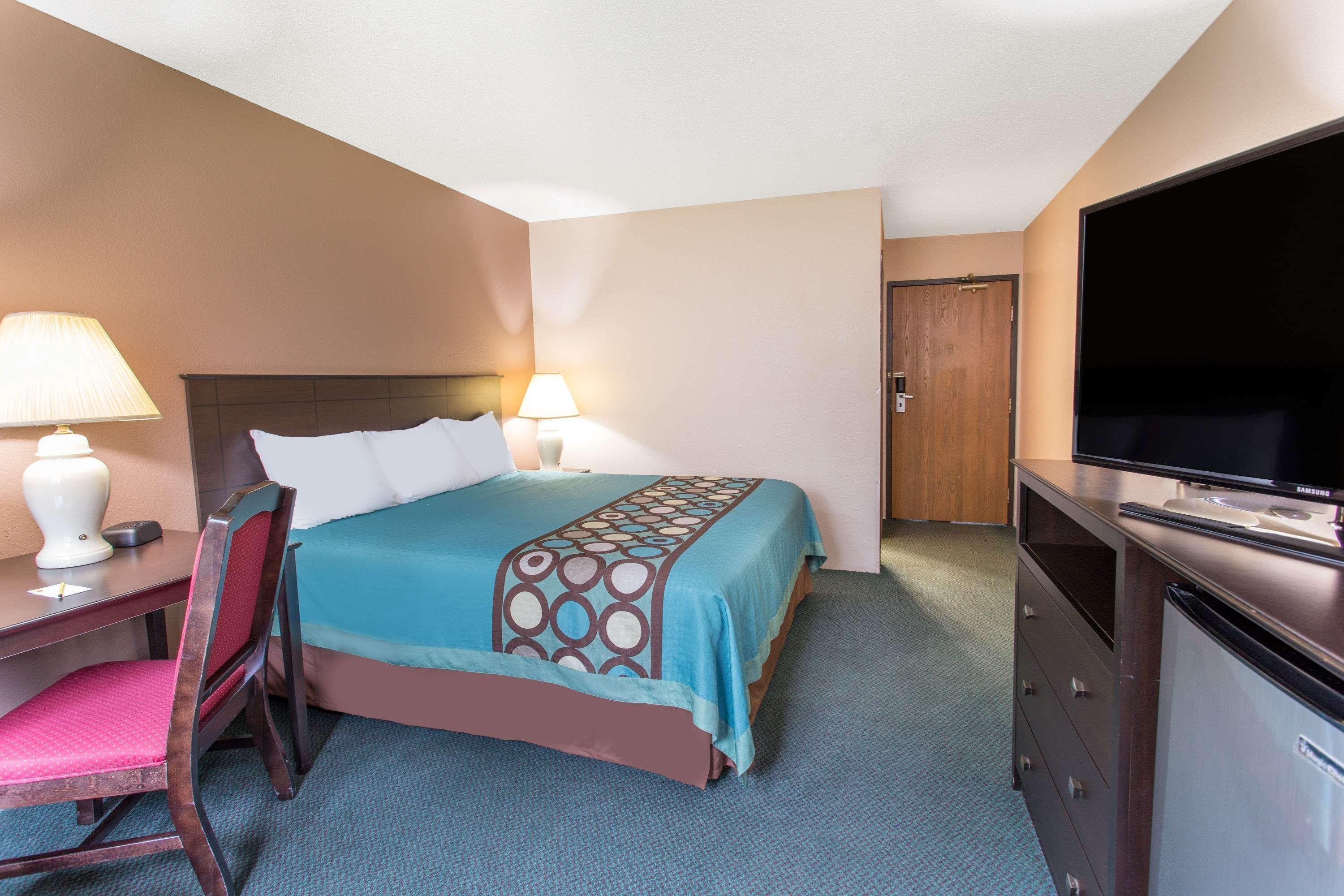 Hotel Super 8 By Wyndham Austin Mn Exterior foto